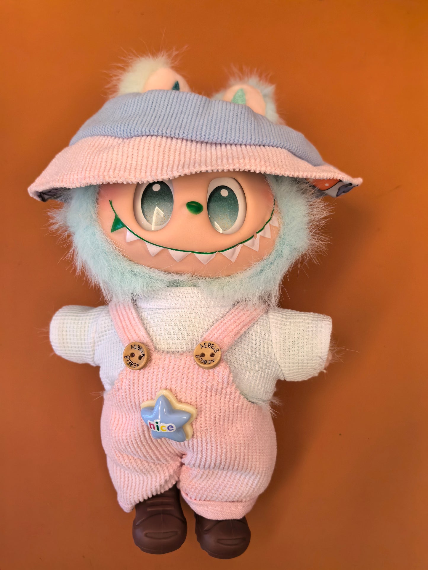 Live labubu dolls and clothes