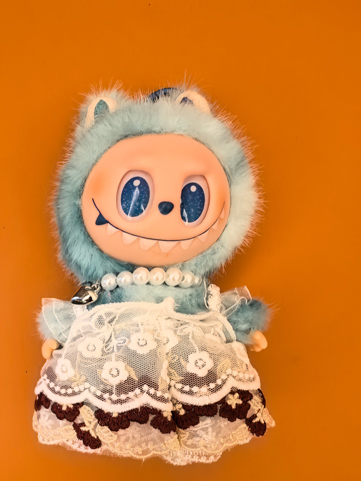 Live labubu dolls and clothes